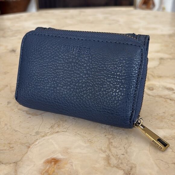 Roots 73 RFID Vegan Leather Compact Tri-Fold Wallet - Picture 2 of 15